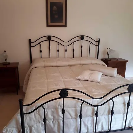 Porta Del Gargano Nocleg ze śniadaniem 3*